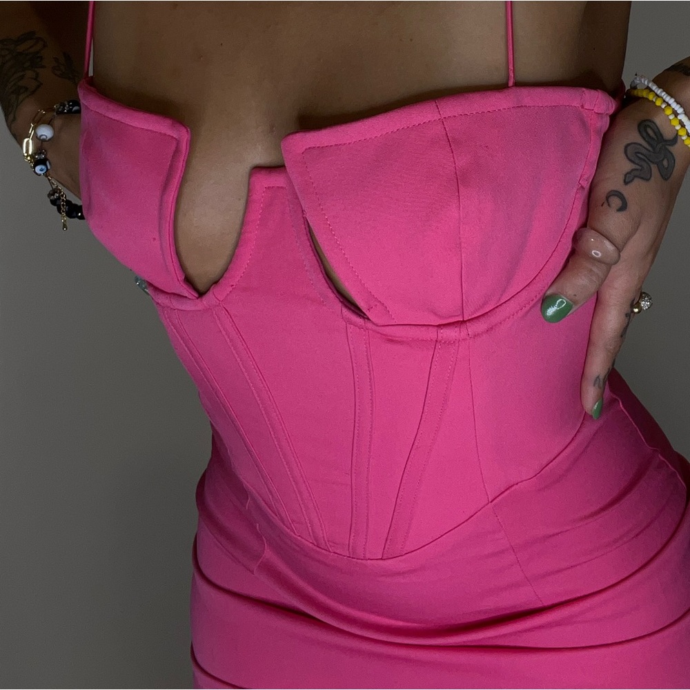Cute NWT never worn pink corset detail cutout body on dress. ๐๐๐ - Picture 4 of 8
